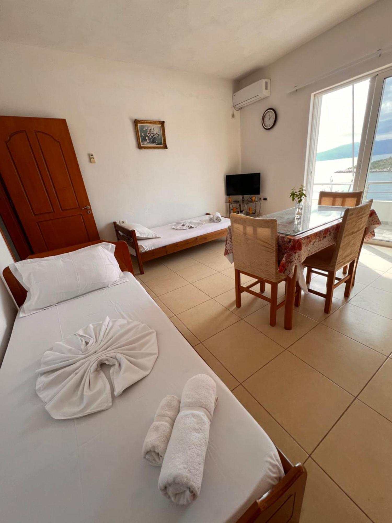 Majki Beach Apartments Sarandë Eksteriør billede