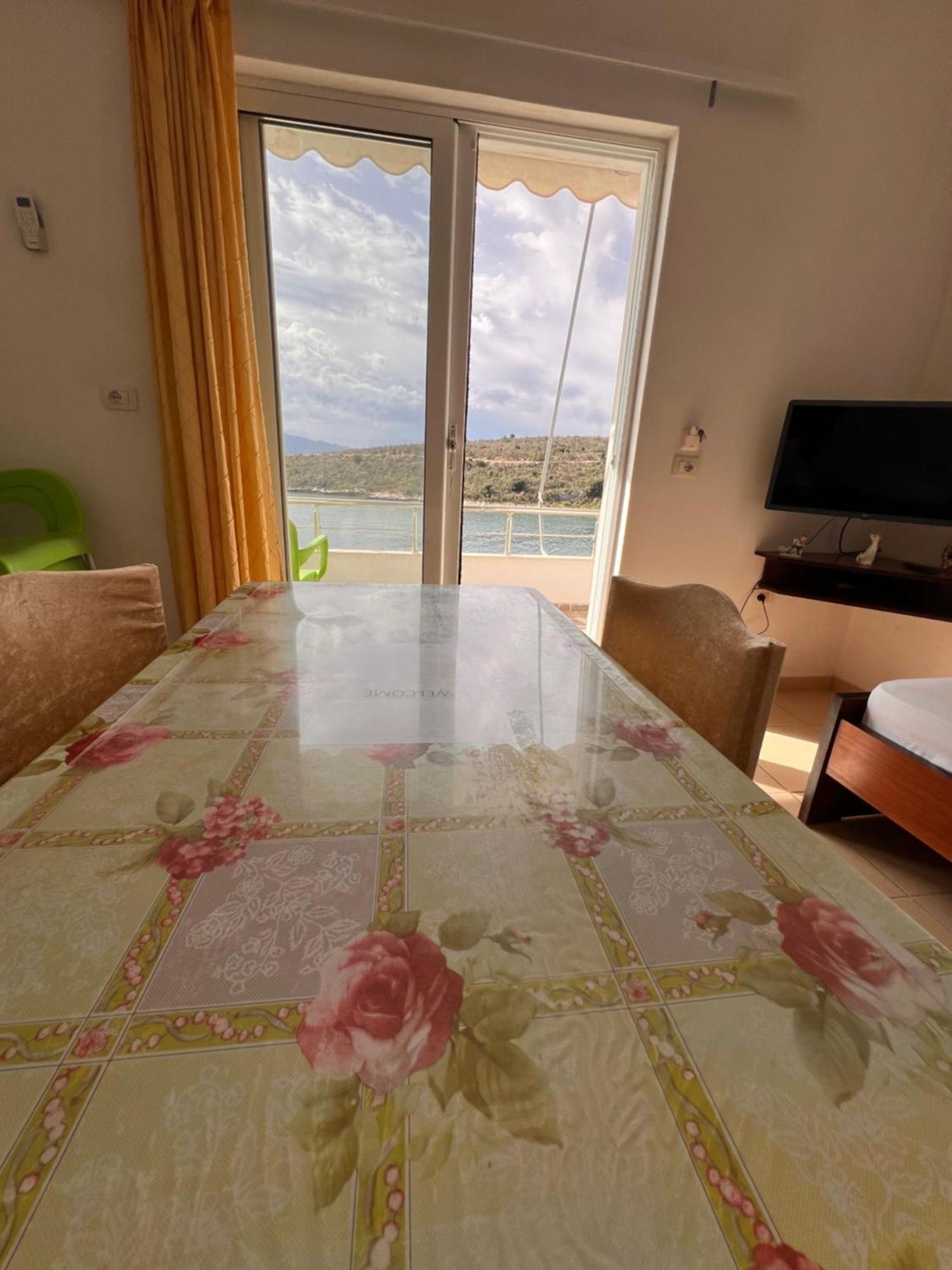 Majki Beach Apartments Sarandë Eksteriør billede