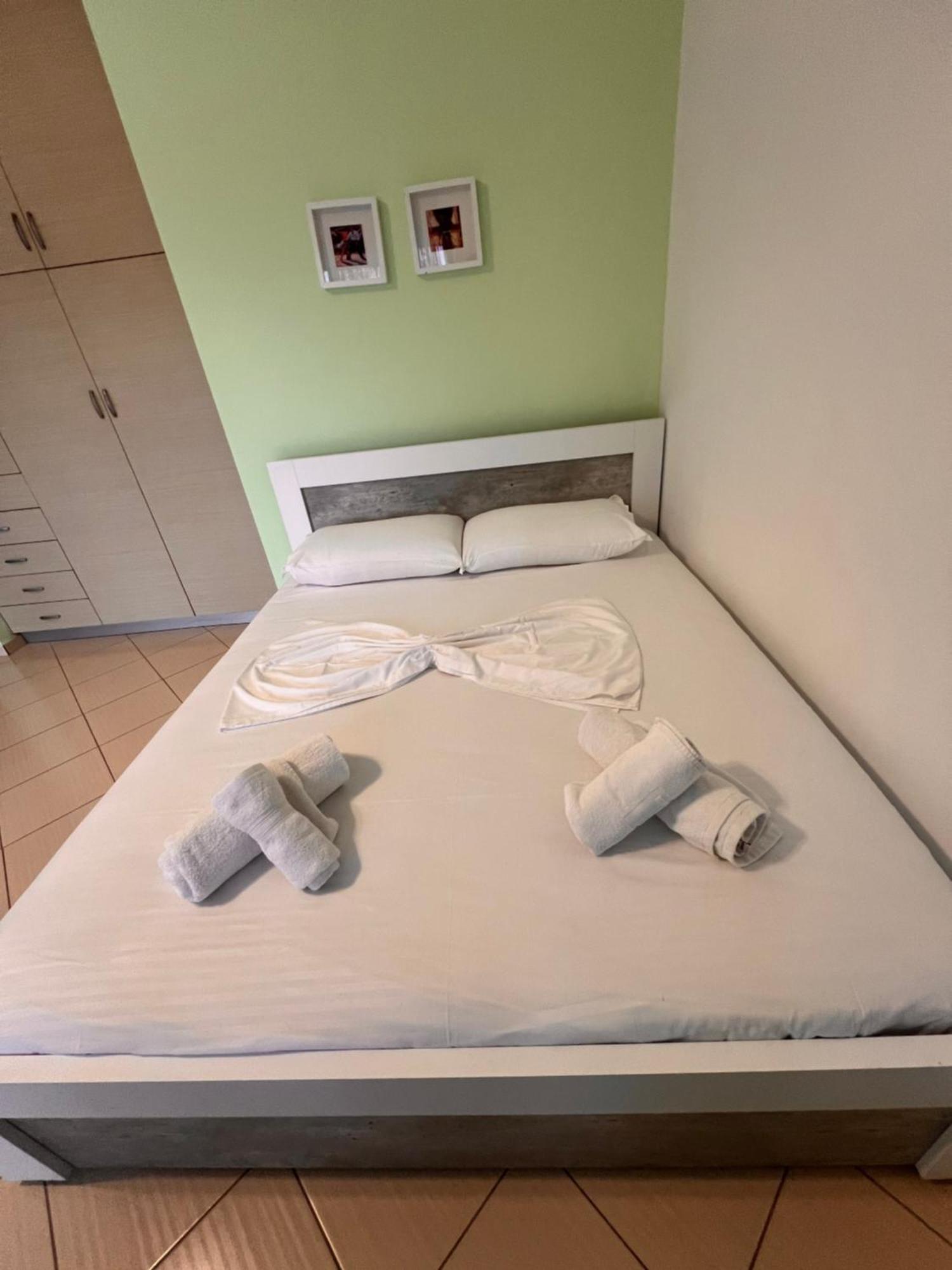 Majki Beach Apartments Sarandë Eksteriør billede